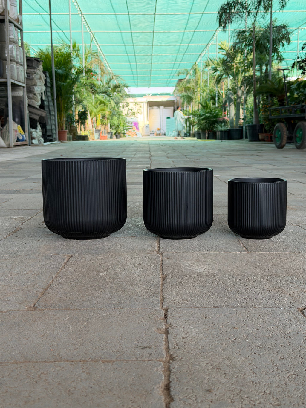 Omega – Matte Black Ceramic Planter