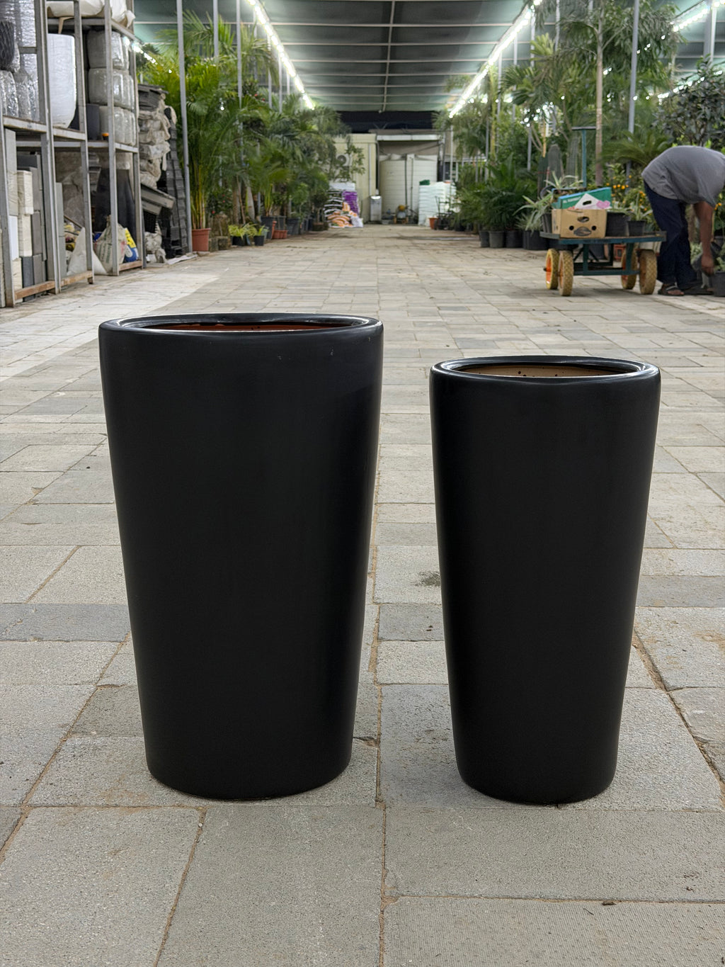 Apex Taper – Matte Black Cylindrical Planter