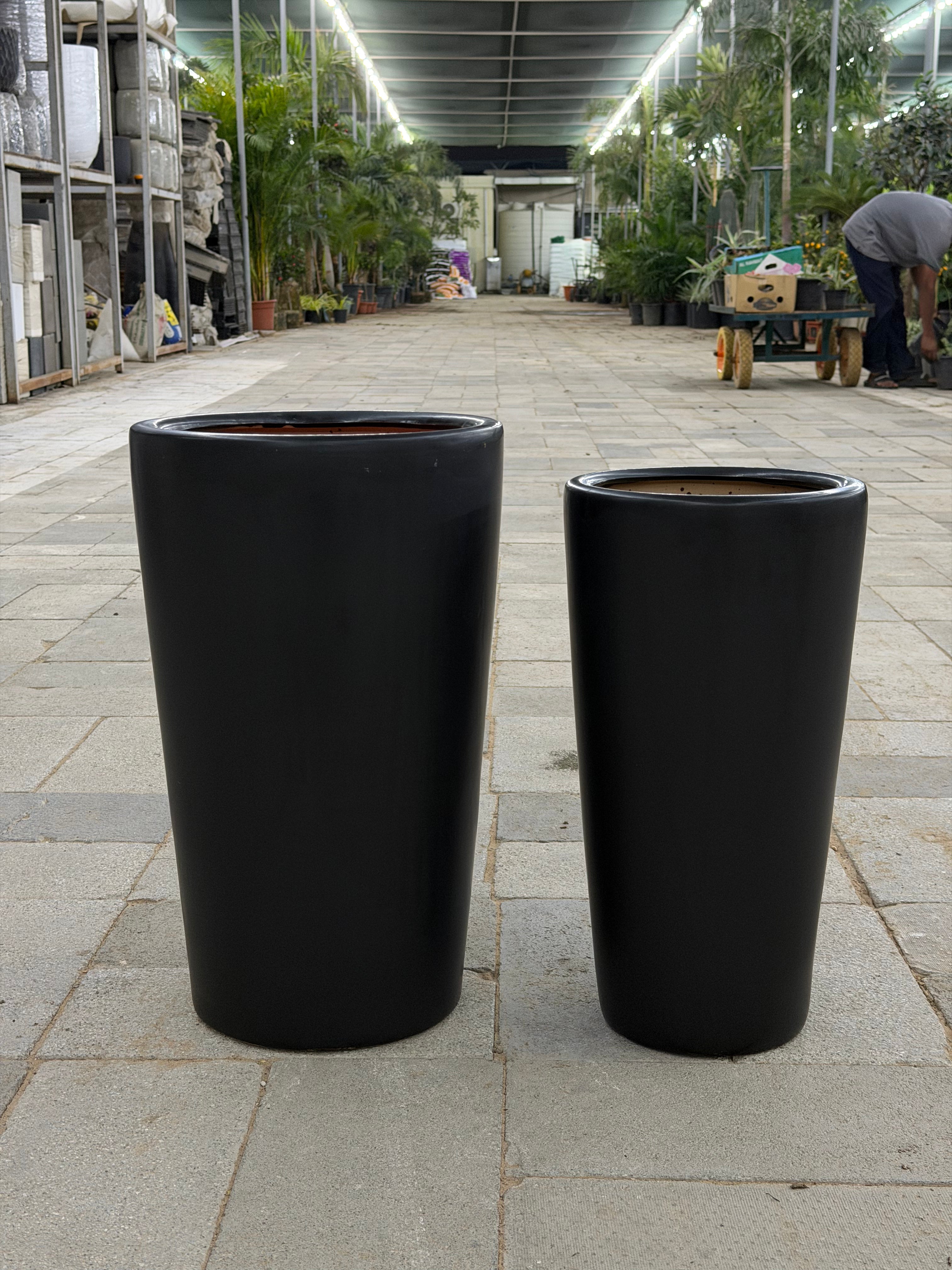 Apex Taper – Matte Black Cylindrical Planter
