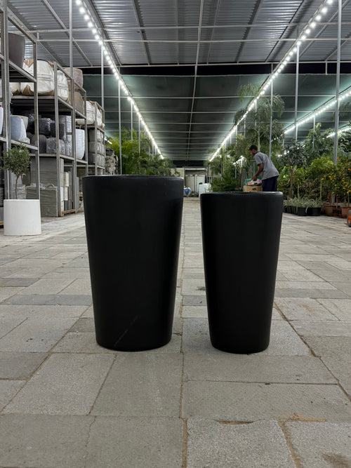 Apex Taper – Matte Black Cylindrical Planter